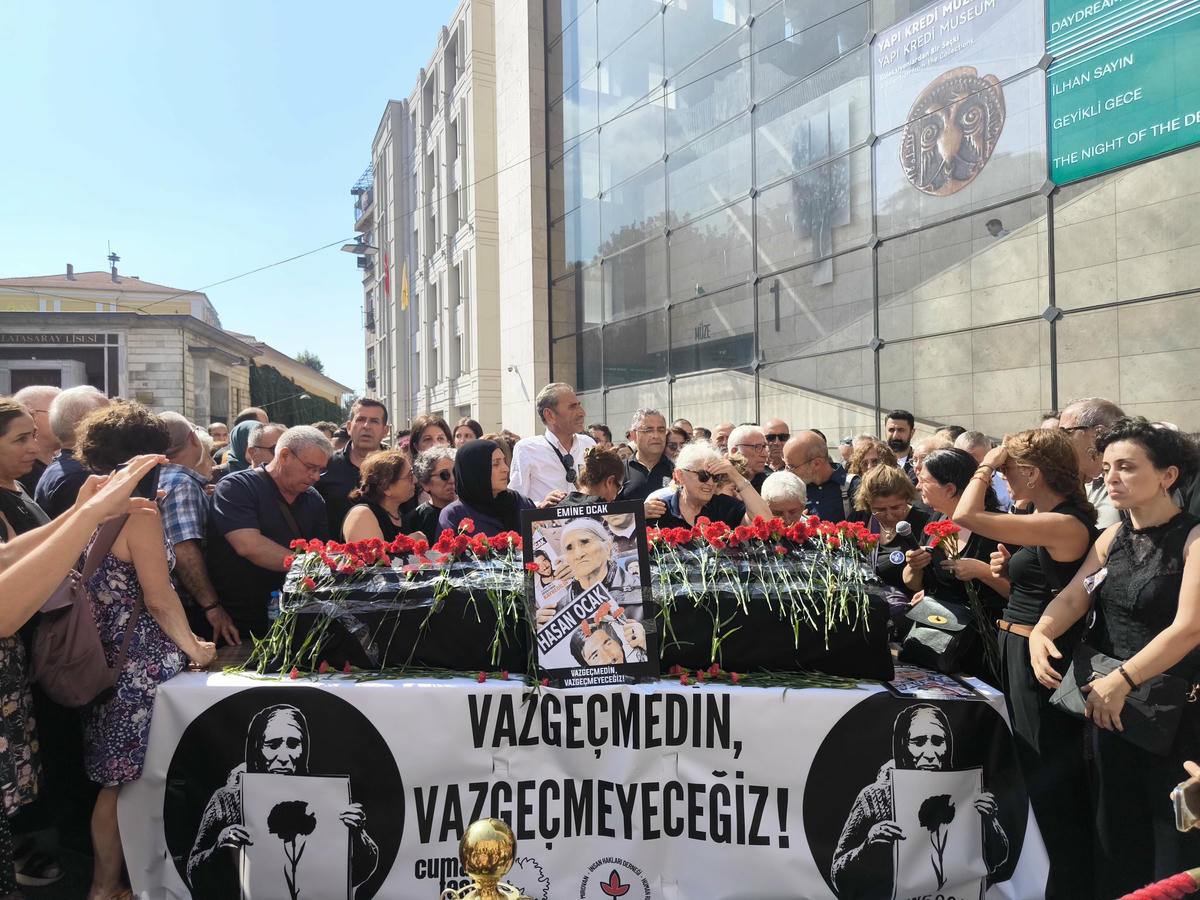 Ոչ եւս է Շաբաթօրեայ Մայրերու խորհրդանշական կերպարներէն Էմինէ Օճաք